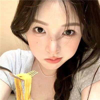 我的同桌是校花